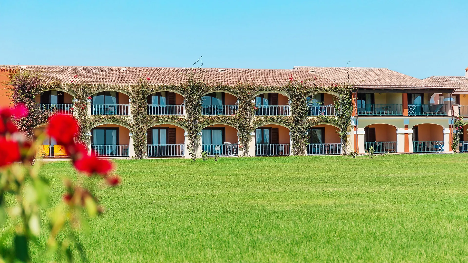 Club Hotel Orosei Beach 4*,