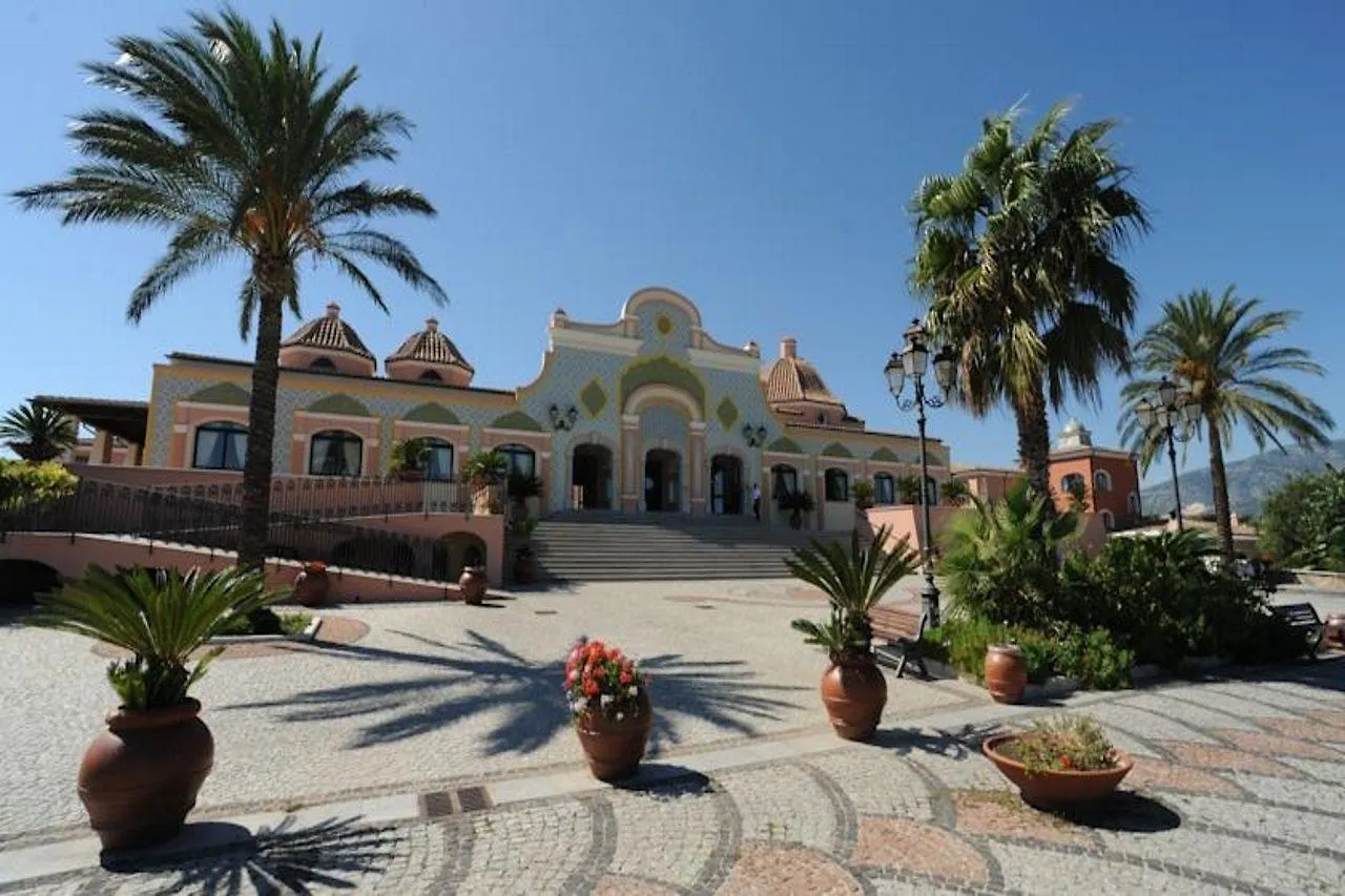 Club Hotel Orosei Beach 4*,